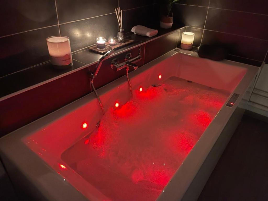 Suites Mana - La Perle Des Isles , Superbe Maison Art Deco Avec Balneotherapie Rethel Eksteriør bilde